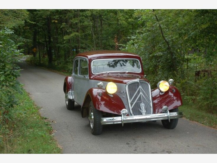 Thumbnail Photo undefined for 1955 Citroen Traction Avant